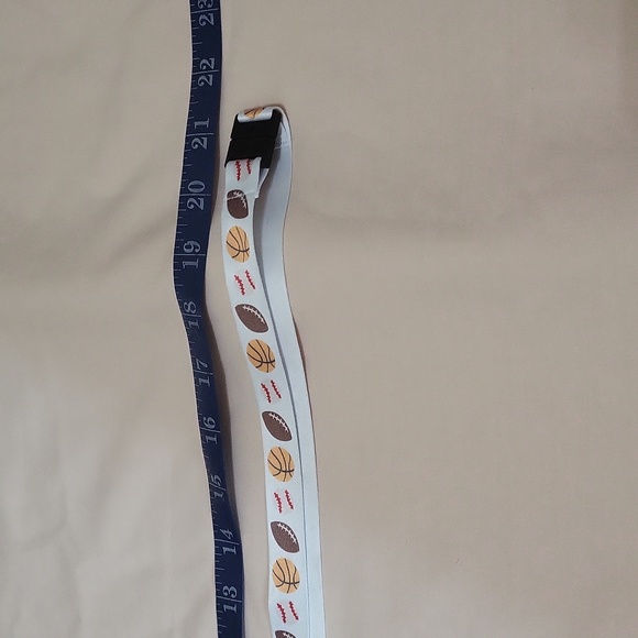 2 Lanyards 1 ID Holder - Picture 2 of 6